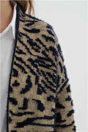 Koyu Bej Zebra Desenli Triko Uzun Hırka