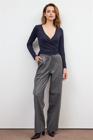 Lacivert BASİC KRUVAZE BAĞLAMALI BLUZ