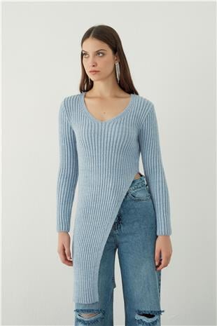 Asymmetrical cut knitted tunic