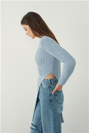 Asymmetrical cut knitted tunic