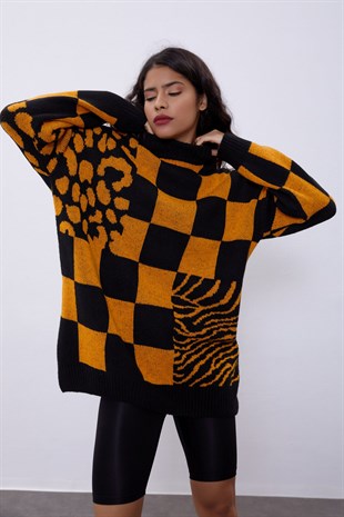 Oranj Desenli Oversize Triko Kazak