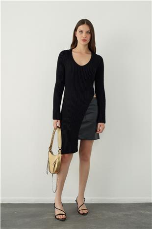 Asymmetrical cut knitted tunic