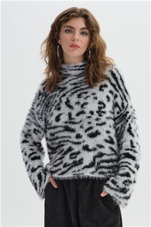 Siyah Balıkçı Yaka Triko Kazak