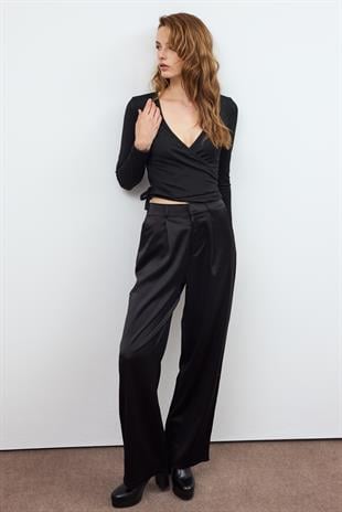 Siyah BASİC KRUVAZE BAĞLAMALI BLUZ