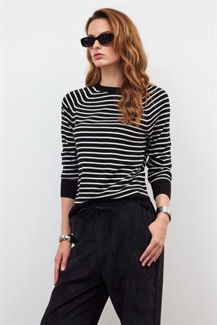 Siyah Bisiklet Yaka Çizgili Kazak