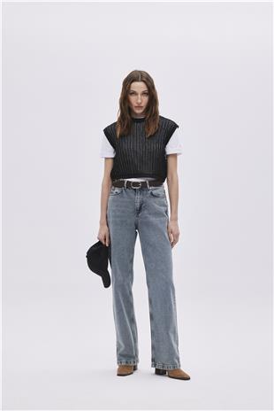 Black Crew Neck Shiny Vest