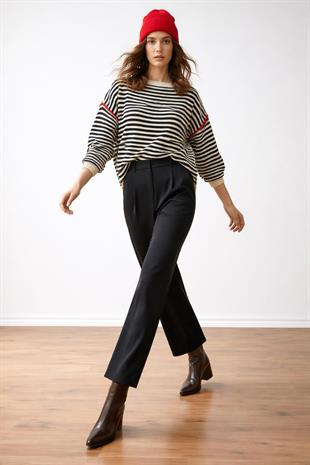 Siyah Çizgili Oversize Kazak