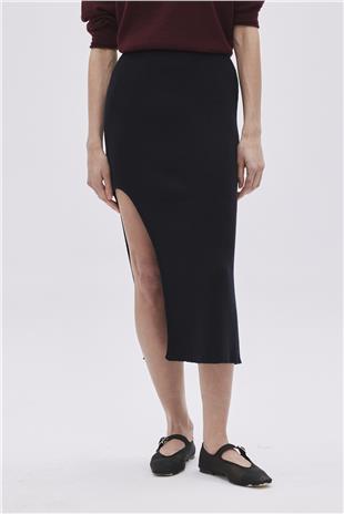 Black Deep Slit Midi Knitwear Skirt