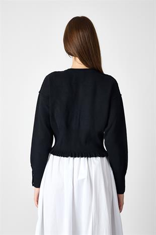 Siyah Düğme Detaylı Triko Kazak