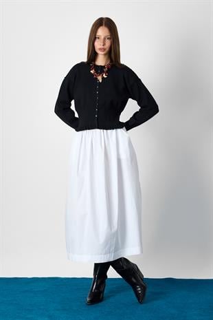 Siyah Düğme Detaylı Triko Kazak