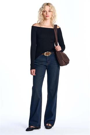 Siyah Düşük Omuzlu Triko Bluz