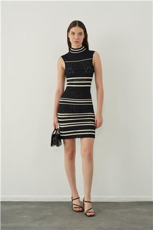 High neck sleeveless midi knitted dress