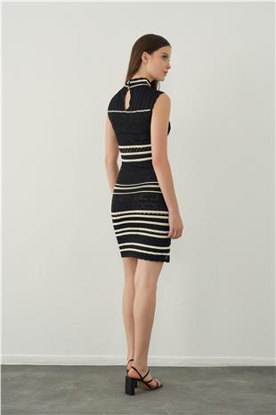 High neck sleeveless midi knitted dress