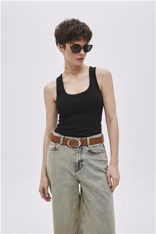 Siyah Havuz Yaka Fitilli Atlet