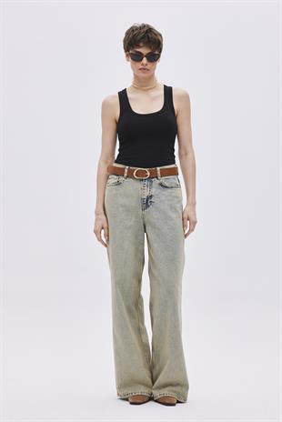 Siyah Havuz Yaka Fitilli Atlet