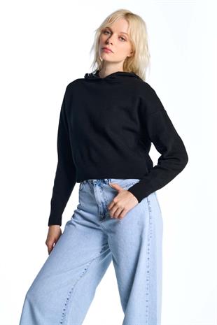 Siyah Kapüşonlu Triko Sweatshirt