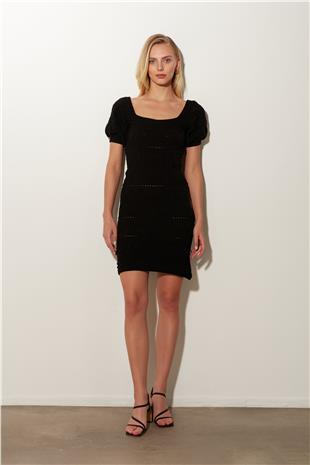Black Squre Neck Knitted Dress SS23D4763Sİ