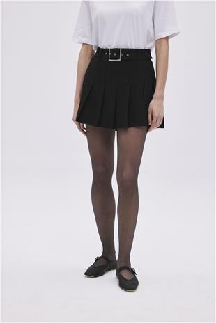Black Belt Detailed Pleated Mini Skirt