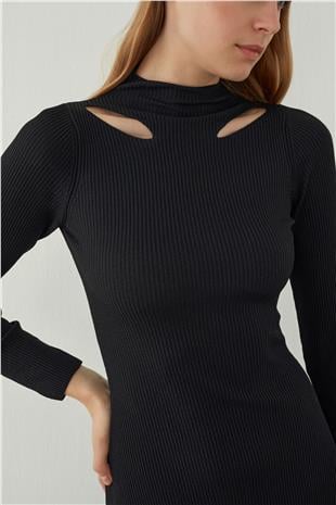 long knitted dress with shoulder detail