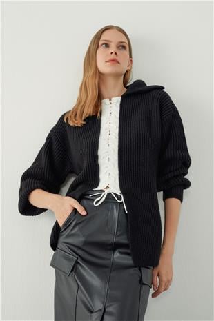 Siyah Polo Yaka Dekolteli Triko Kazak