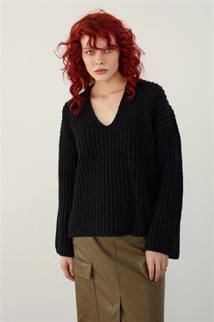 Black V Neck Oversize Knitted Sweater SW23K4715Sİ