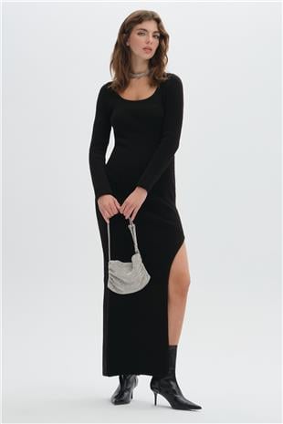 Siyah Yırtmaçlı Uzun Triko Elbise