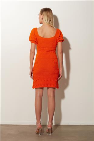 Orange Squre Neck Knitted Dress SS23D4763TU