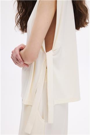 Vatkalı Yanı Bağcık Detaylı Bluz