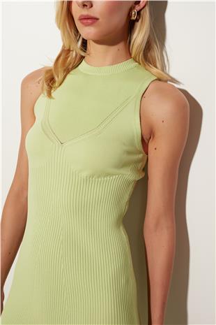 Green Crew Neck Ribbed Knitted Dress SWD4685YE