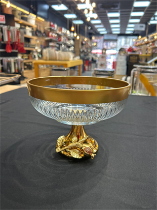 By Selim Nar Küçük Meyvelik 