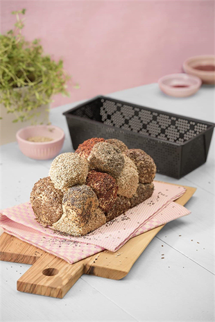 Kaiser Inspiration Baton Delikli Kek Kalıbı 35 cm 66651330 