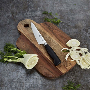 Zwilling Four Star Kompakt Şef Bıçağı 14 Cm 310711410 