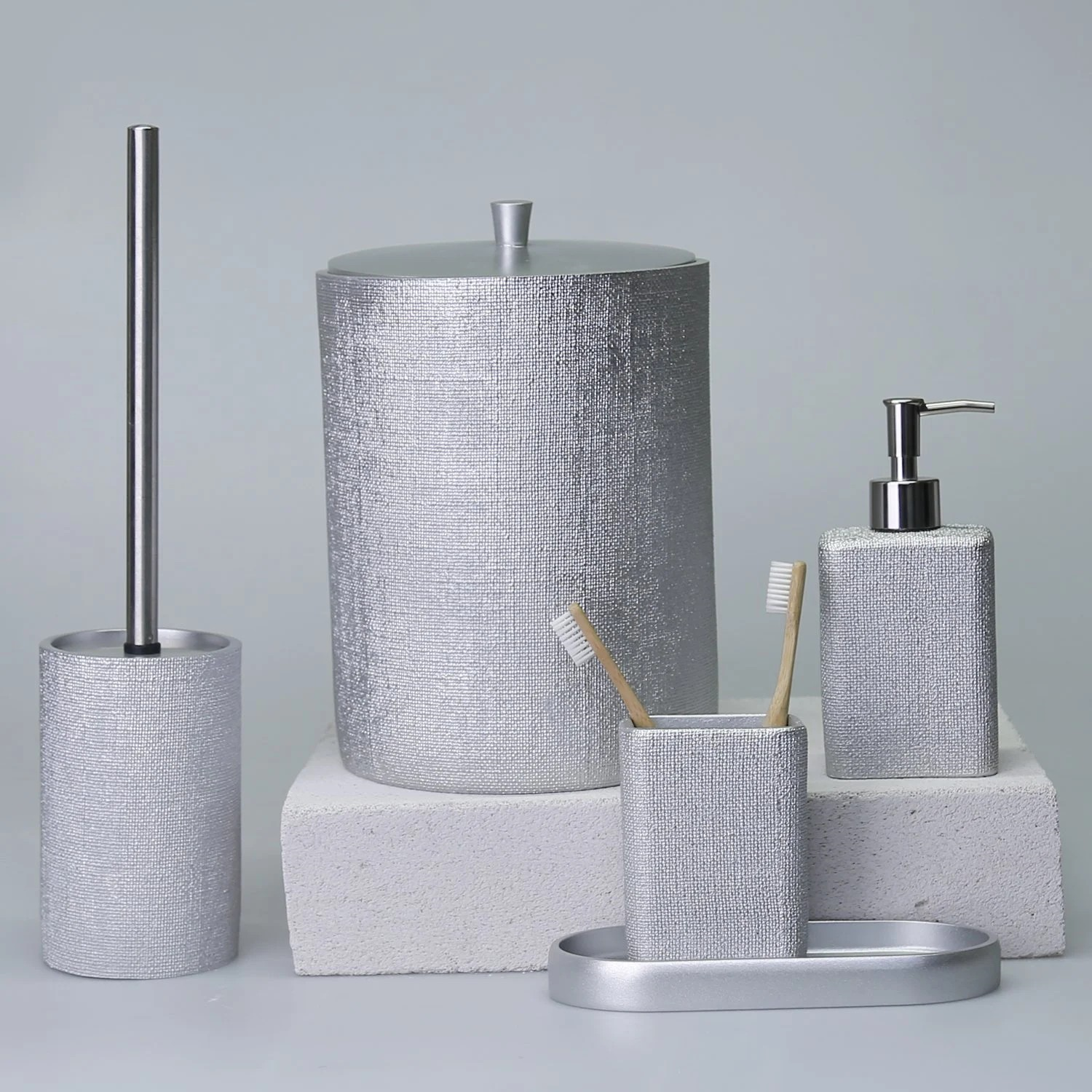 By Selim Linen Gümüş 5 Parça Polyester Banyo Seti 