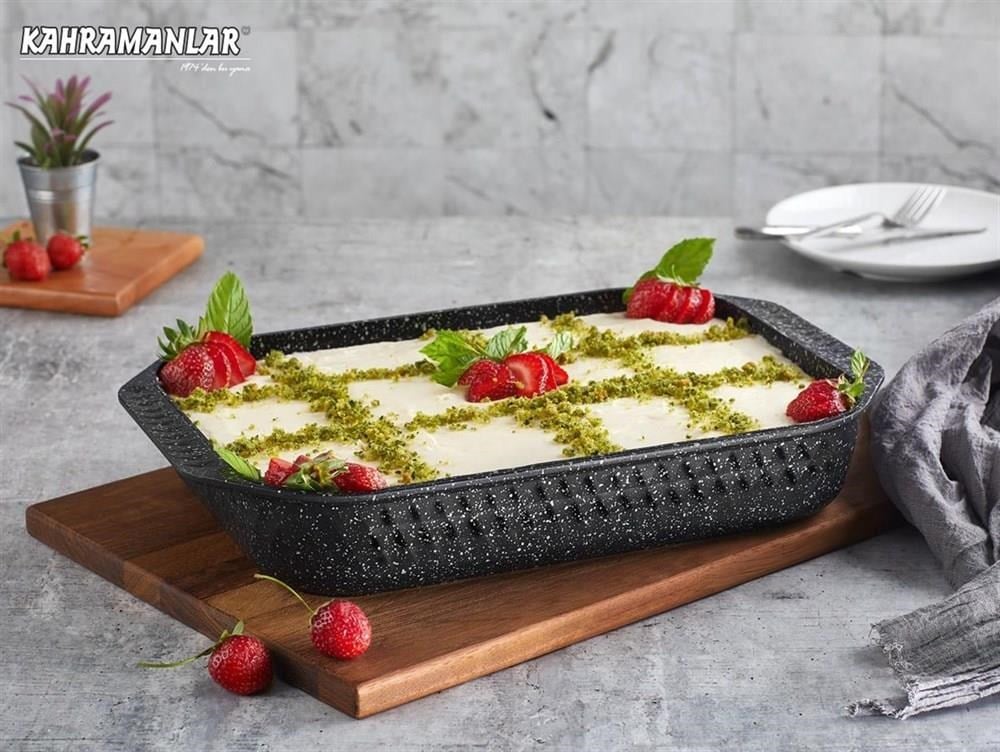 Kahmanlar Black Döküm Fırın Tepsi 3222 32 cm 