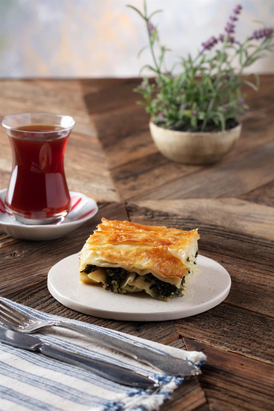 Ispanaklı Su Böreği %100 Tereyağlı (Pişmemiş) 1 Kg