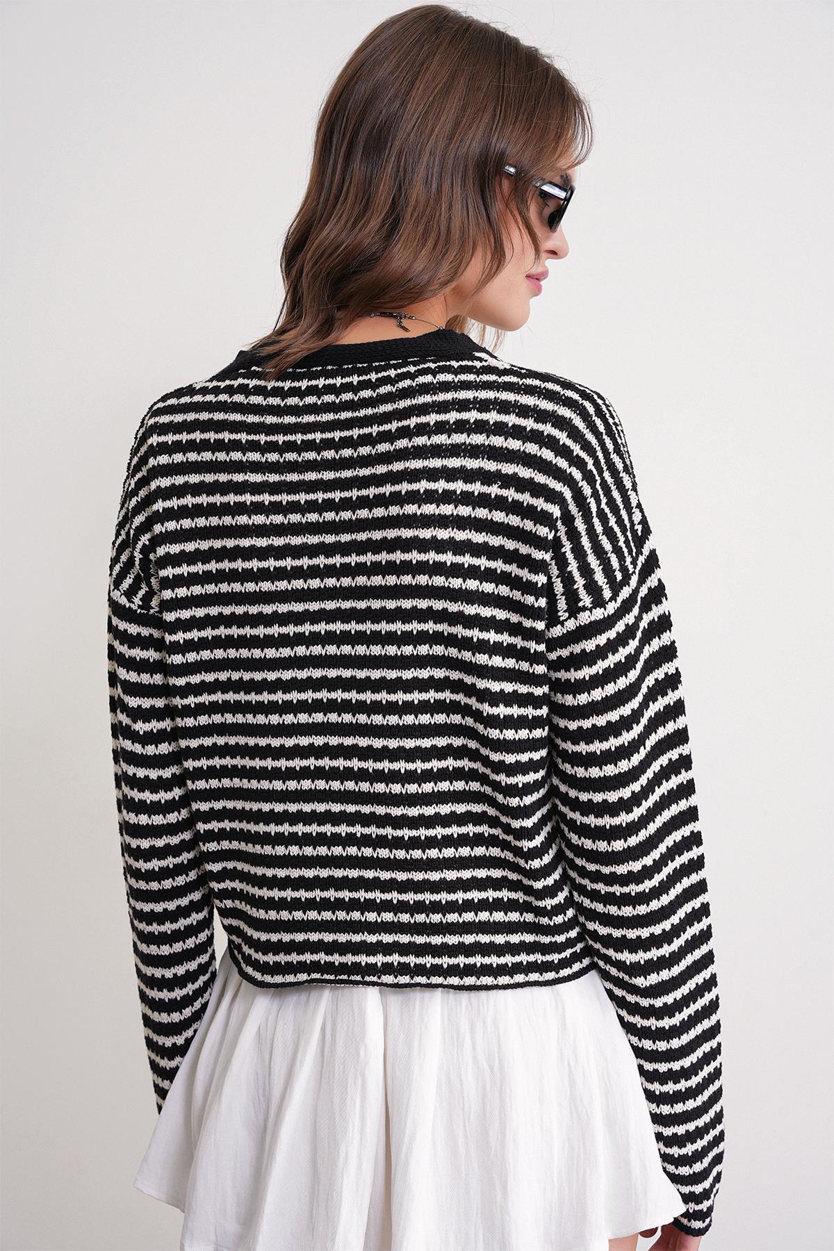 Kadın V Yaka İnce Çizgili Triko Hırka Siyah 6948