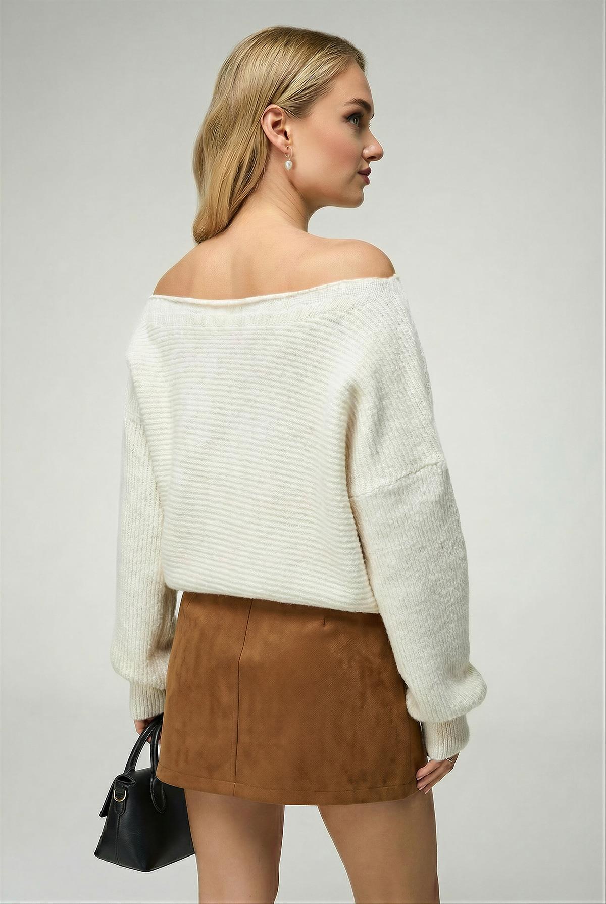 Kadın Açık Omuzlu Yün Karışımlı Oversize Kazak Ekru