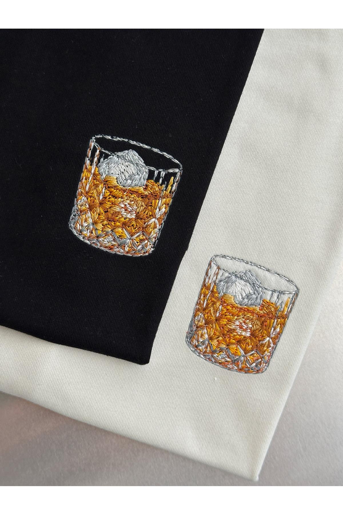 Unisex Premium Whiskey on the Rocks Nakışlı Tshirt Beyaz