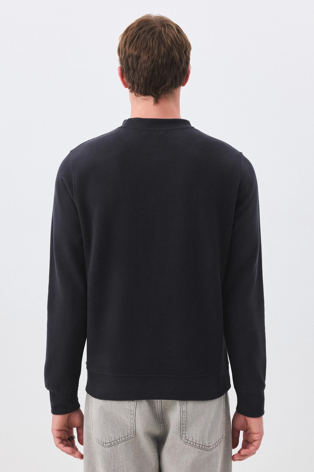Erkek Slim Fit Pamuklu Selanik Kumaş Bisiklet Yaka Sweatshirt Füme