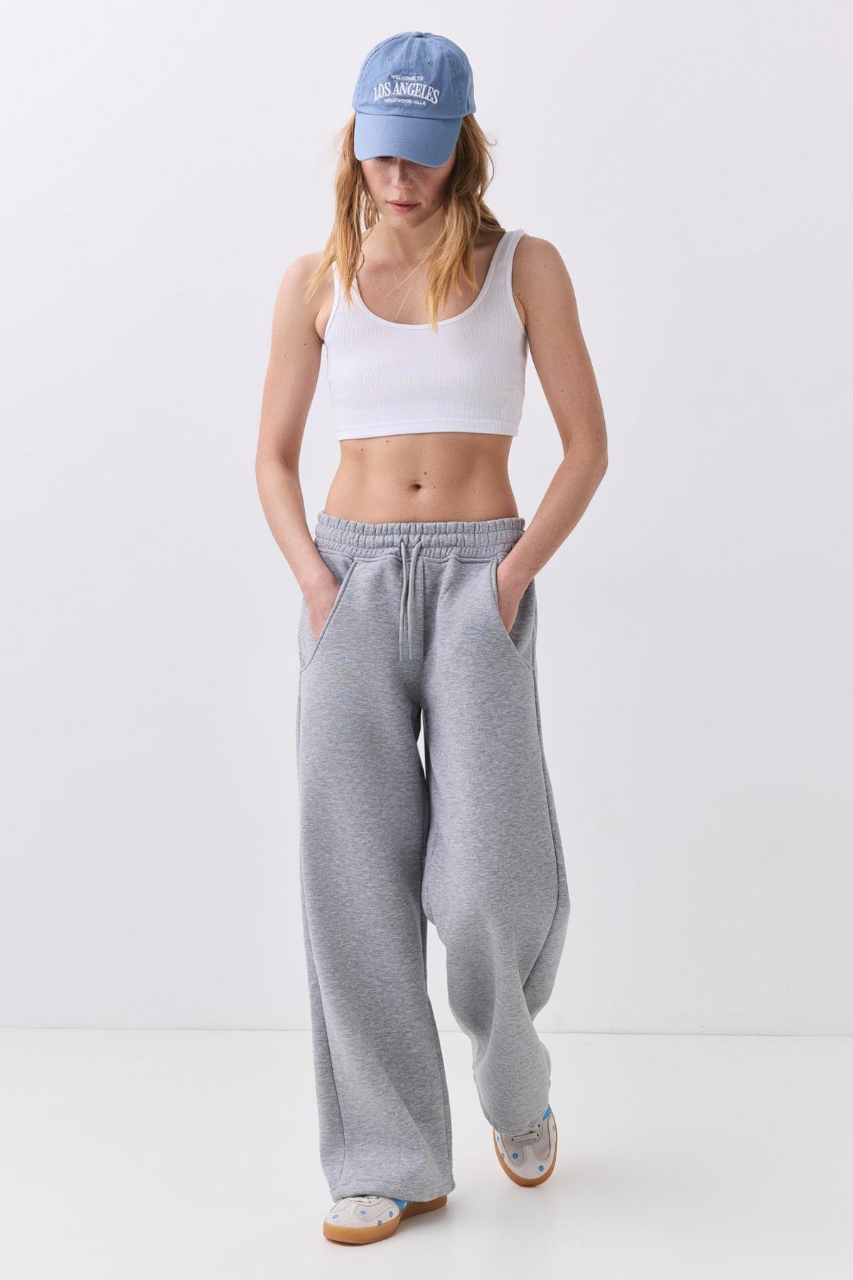 Kadın Askılı Kısa Crop Top Atlet Beyaz 9015