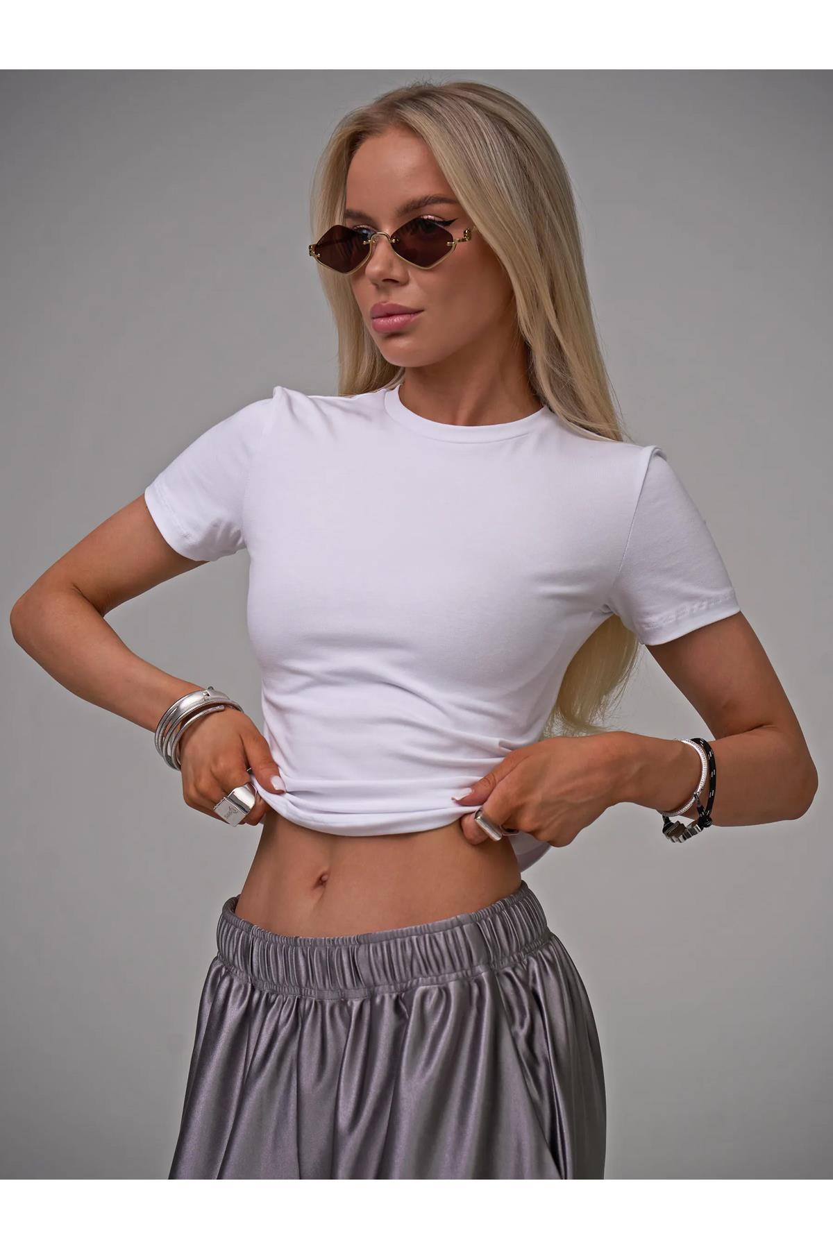 Kadın Slim Fit Basic Premium Kumaş Tshirt Beyaz