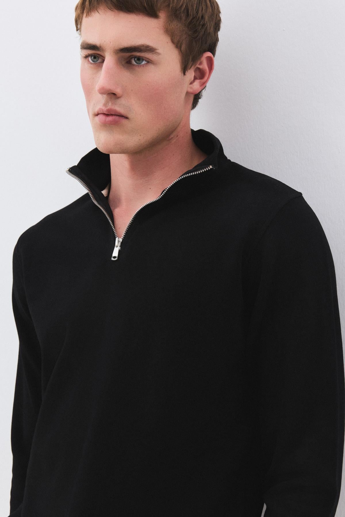 Erkek Standart Fit Pamuklu Selanik Kumaş Yarım Fermuarlı Dik Yaka Sweatshirt Siyah