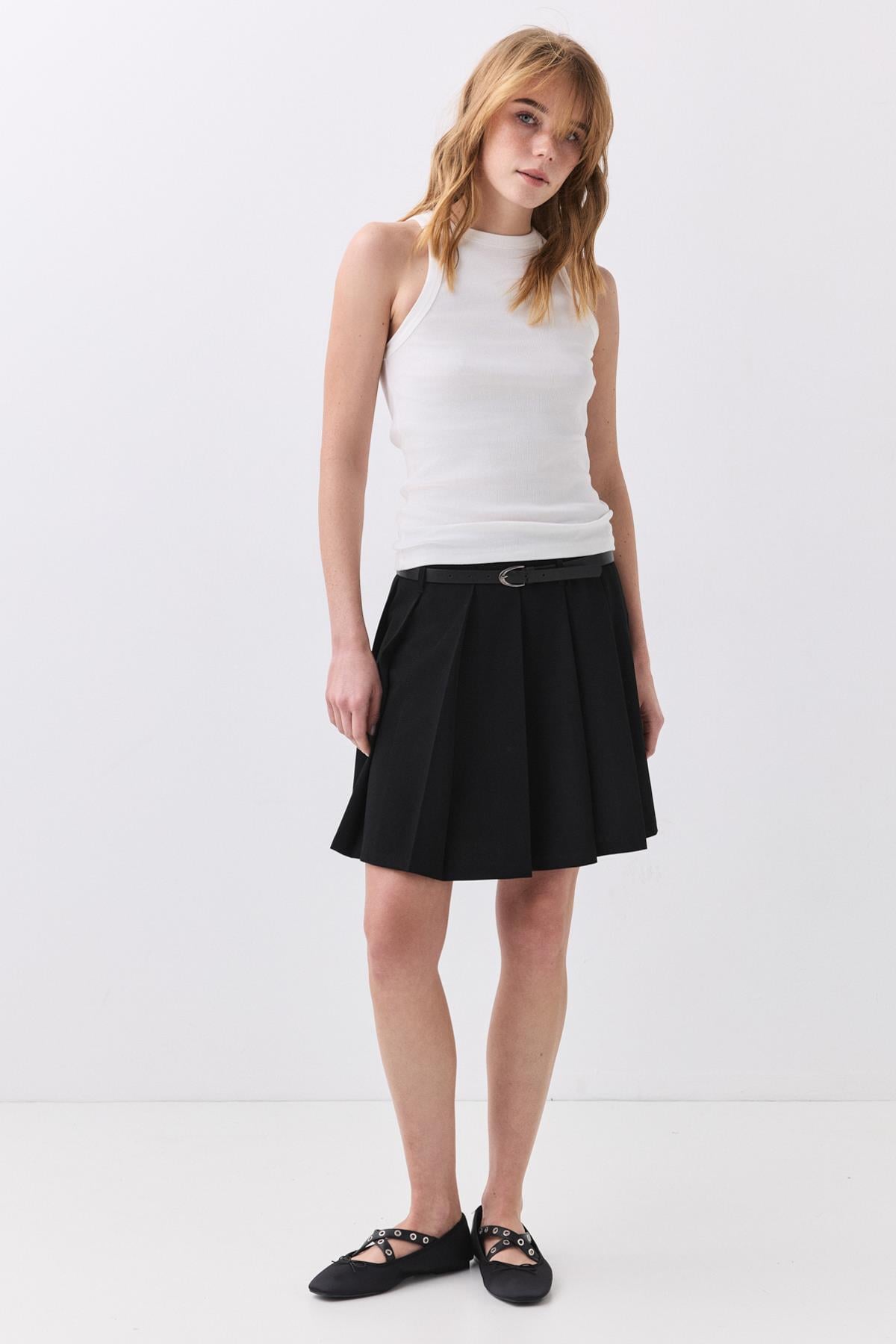 Kadın Pamuklu Askılı Halter Yaka Basic Atlet Beyaz 9011