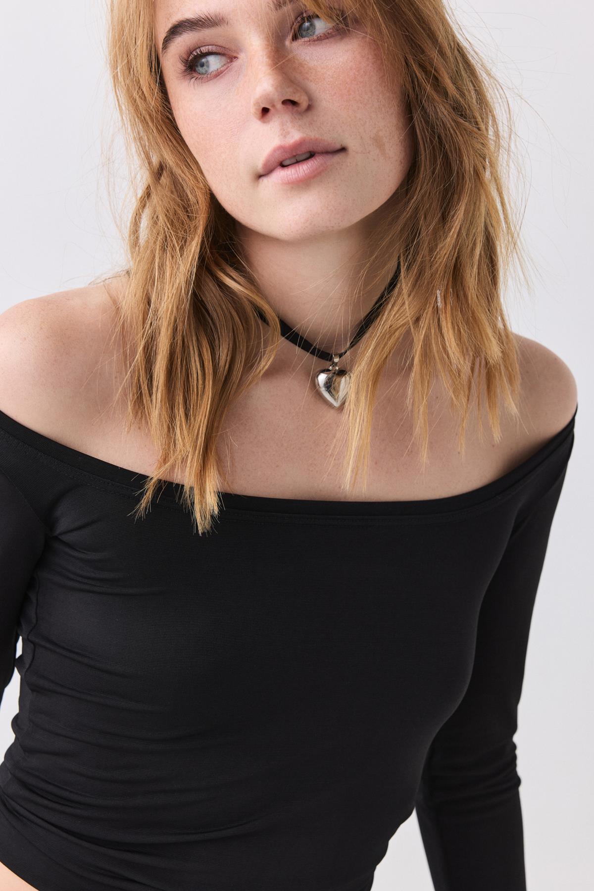 Kadın Kayık Yaka Viskon Body Siyah 8012