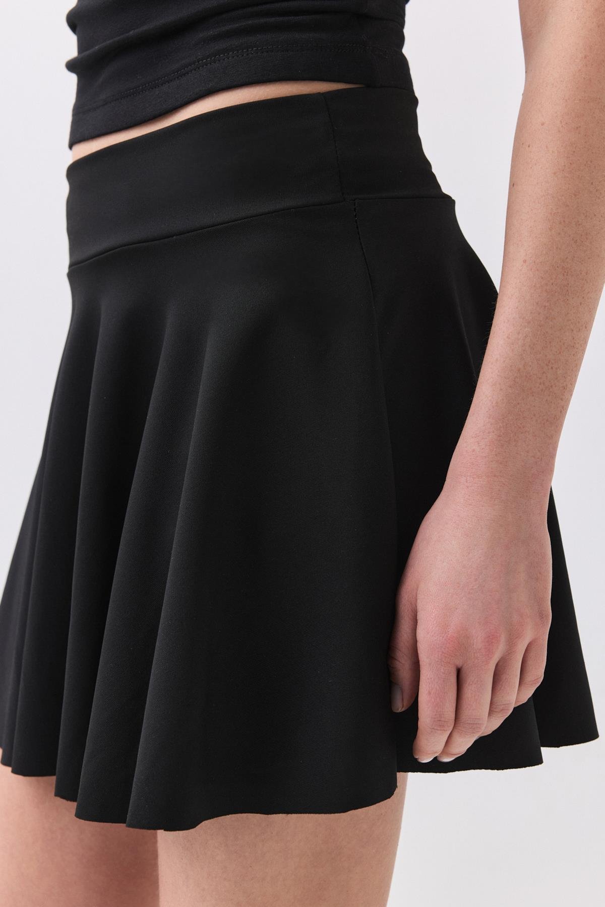 Kadın Mini Kloş Etek Siyah 3012