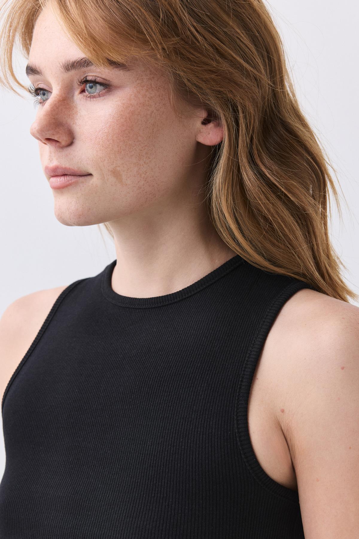 Kadın Pamuklu Fitilli Esnek Kumaşlı Crop Bluz Siyah 9014