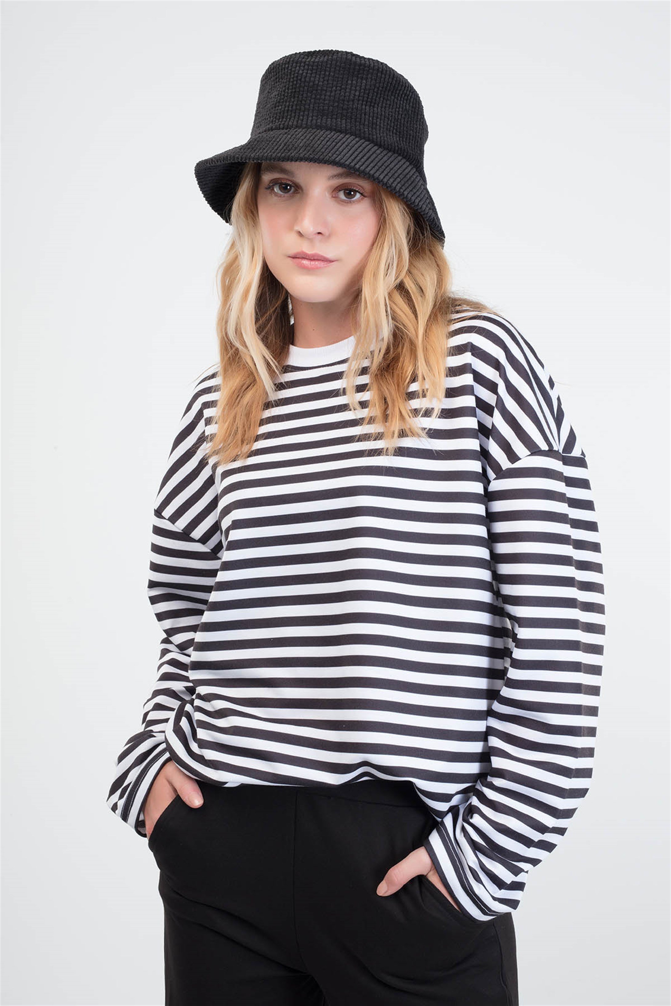 Trendiz Çizgili Yuvarlak Yaka Siyah Sweatshirt Hoodie 141105