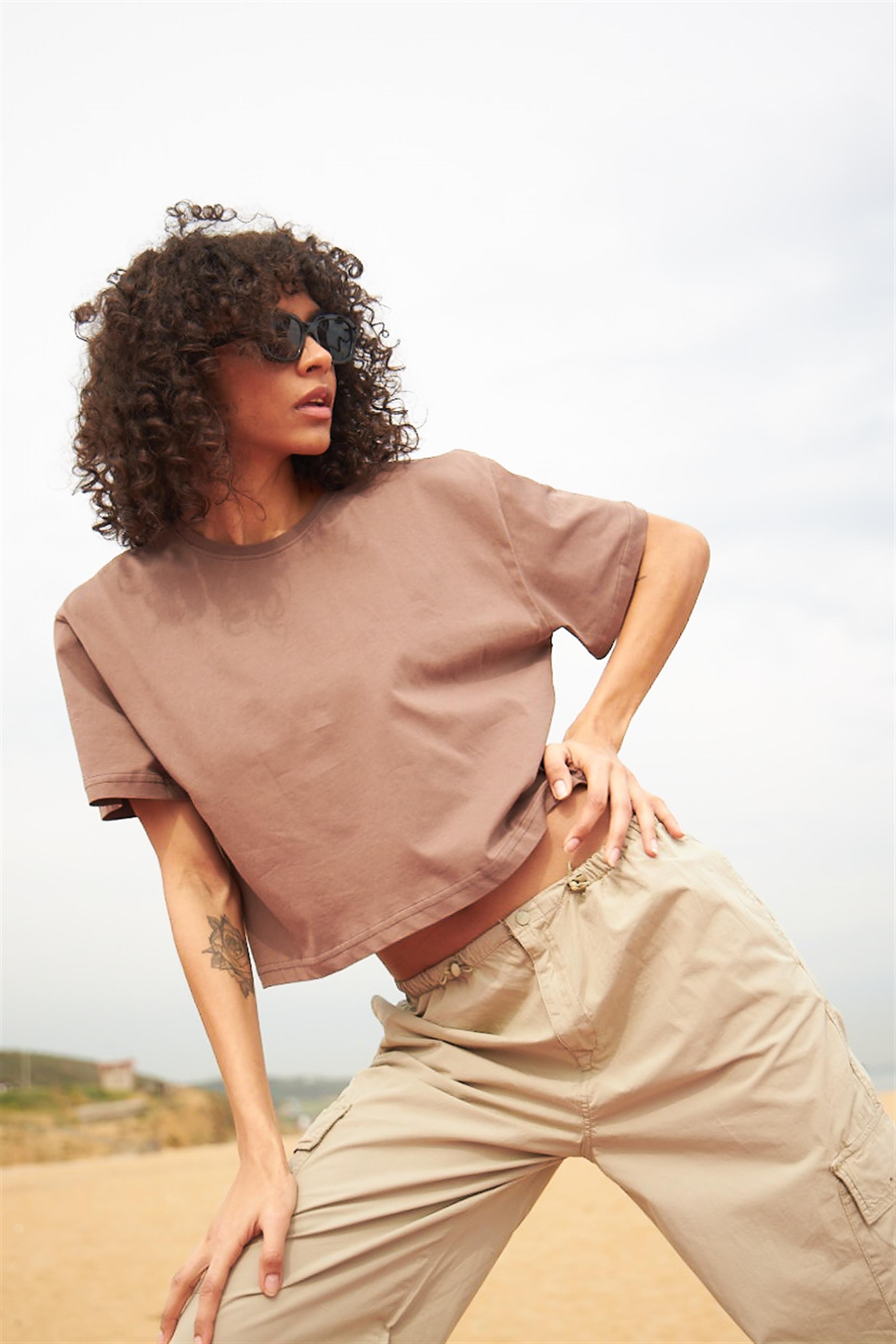 Trendiz Kadın Crop Tshirt Kahve