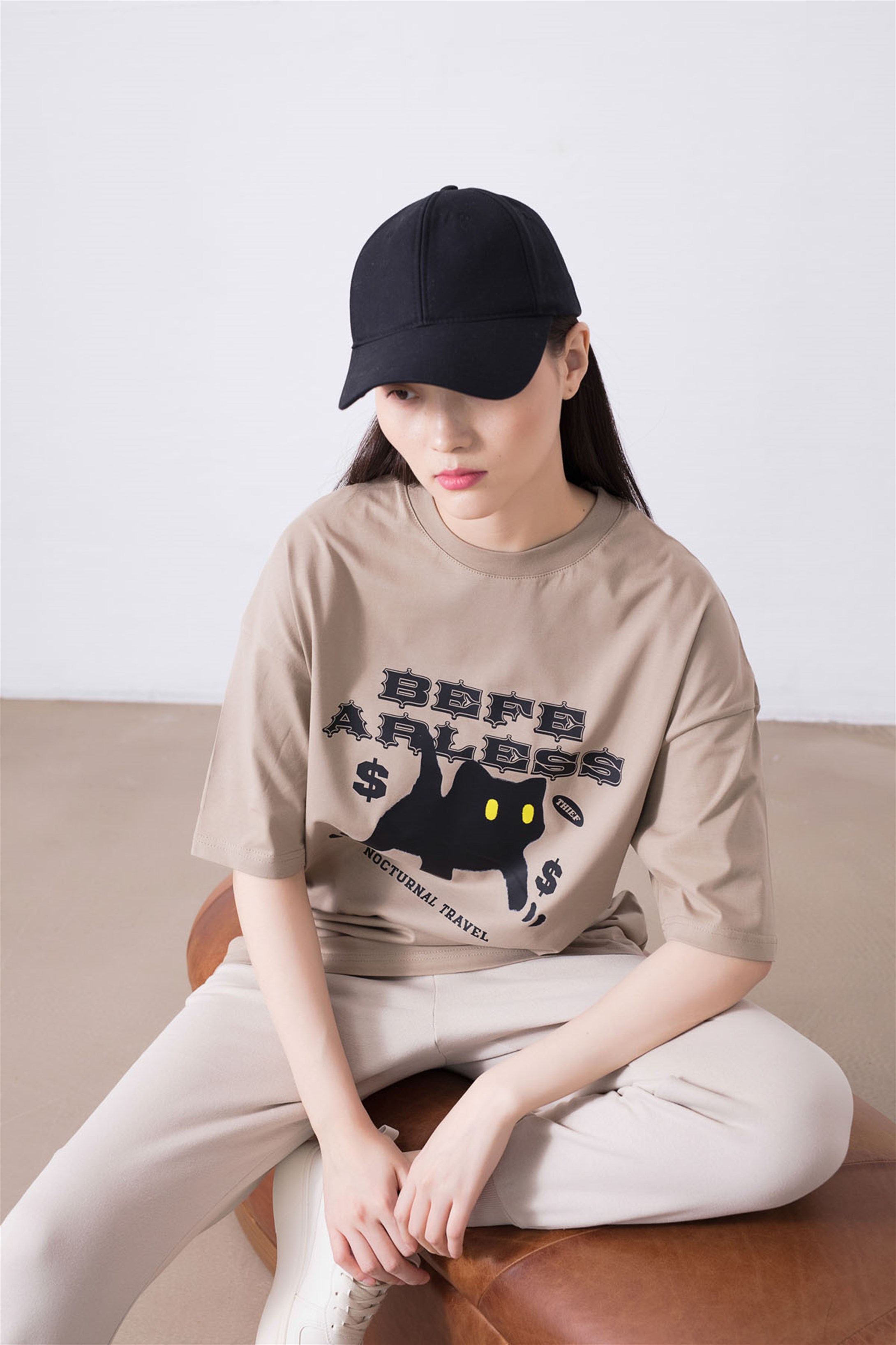 Trendiz Unisex Befearless Cat Taş Tshirt