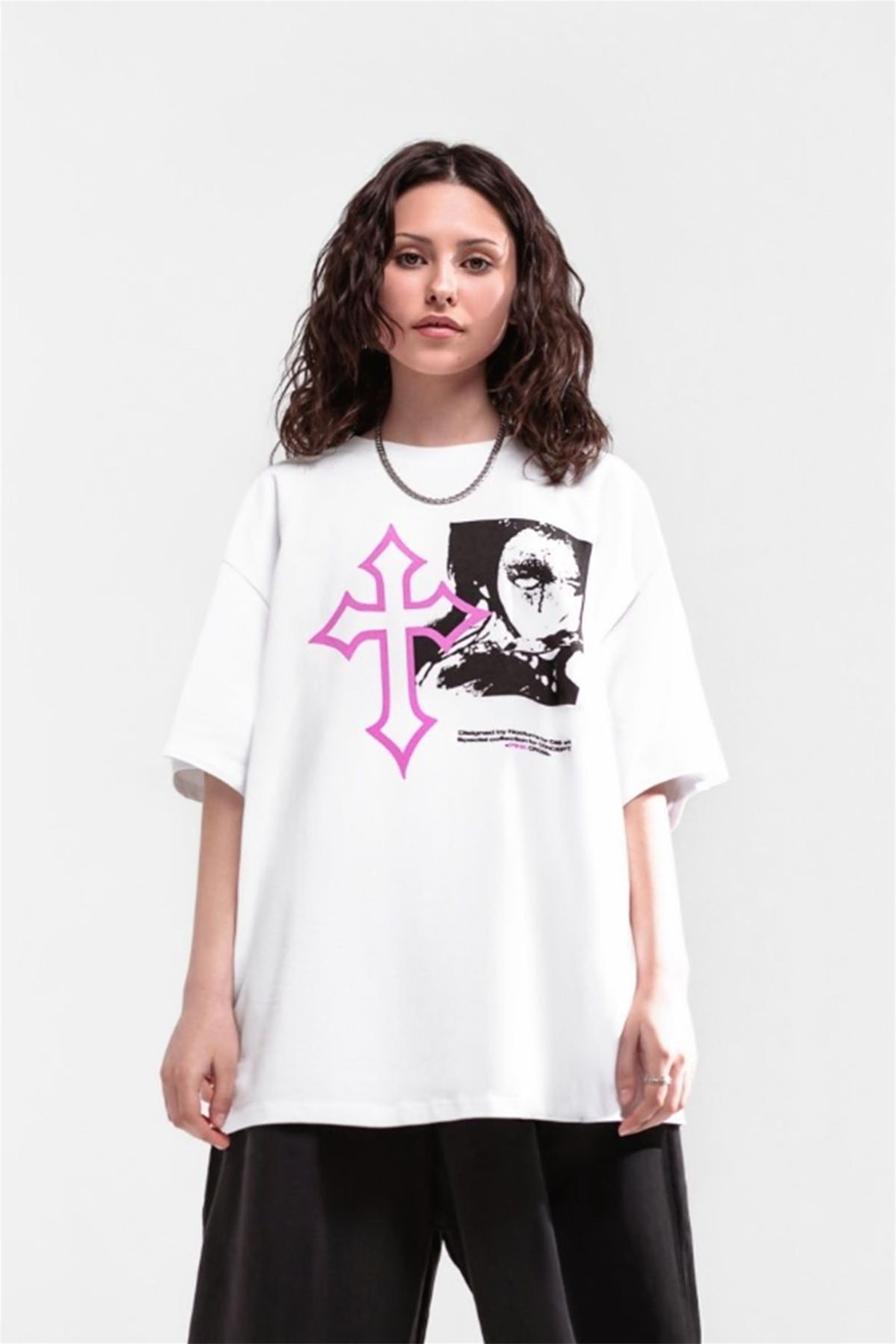 Trendiz Unisex Gothic Pembe Haç Tshirt Beyaz